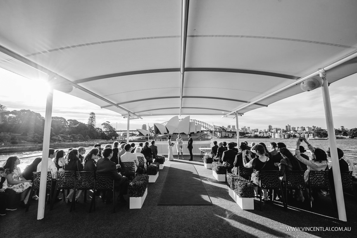 Wedding on The Pontoon Boat